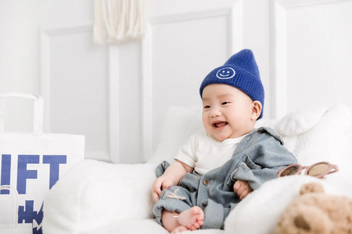 五指山4个月宝宝干呕 五指山4个月宝宝干呕